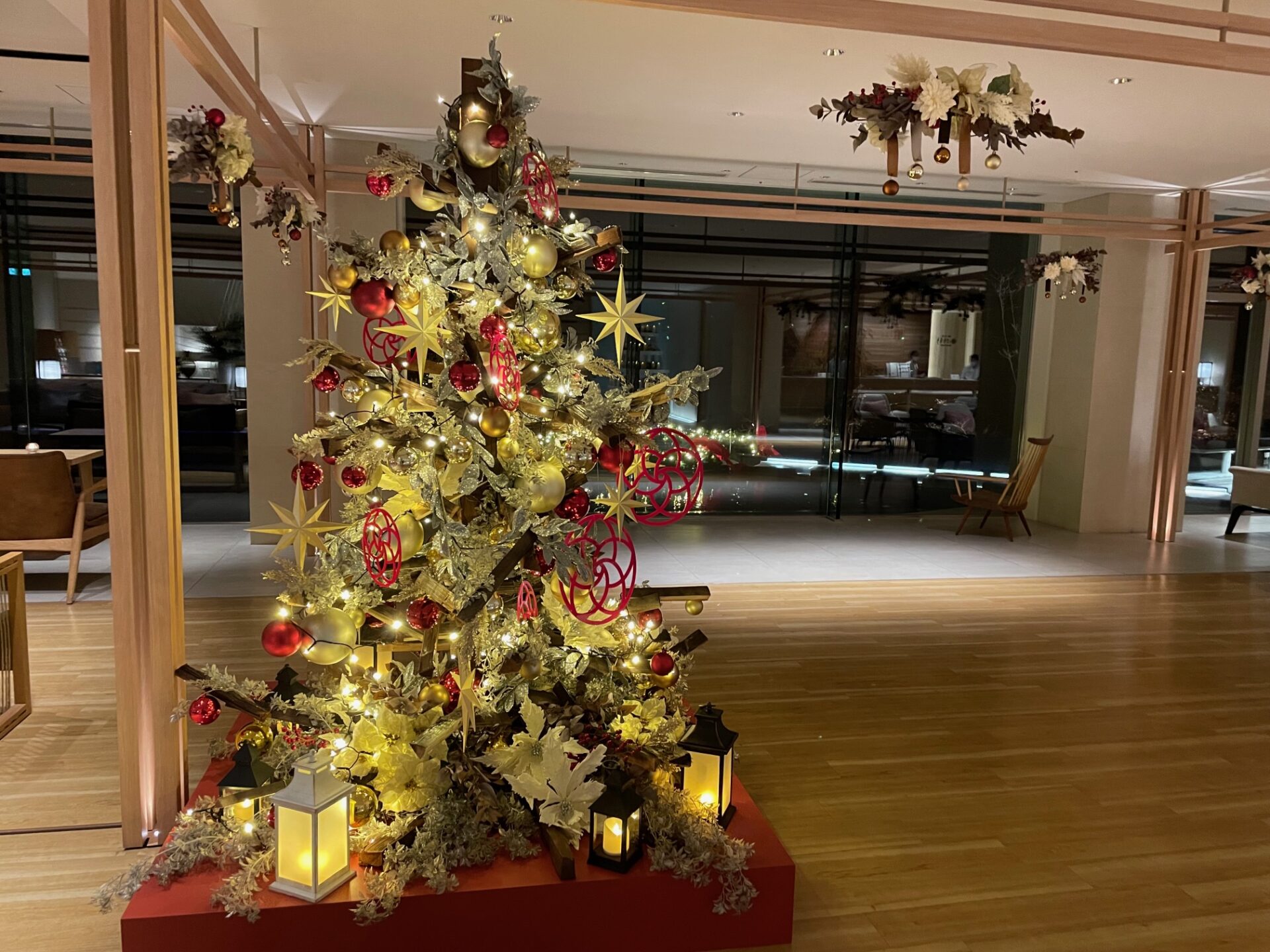 はなをりのクリスマス クリスマスリース ツリー 観光 イベント情報 箱根 芦ノ湖のホテル 旅館なら 箱根 芦ノ湖 はなをり 公式