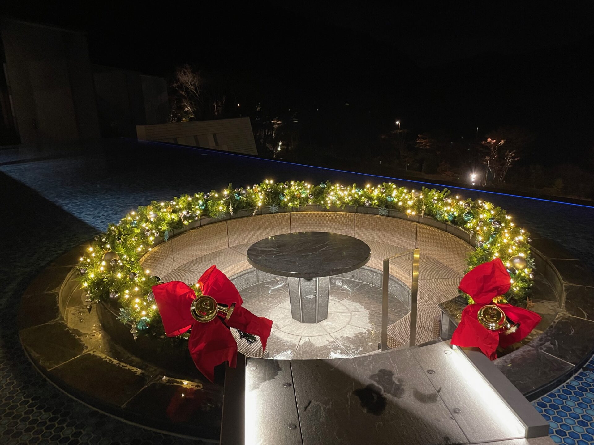 はなをりのクリスマス クリスマスリース ツリー 観光 イベント情報 箱根 芦ノ湖のホテル 旅館なら 箱根 芦ノ湖 はなをり 公式